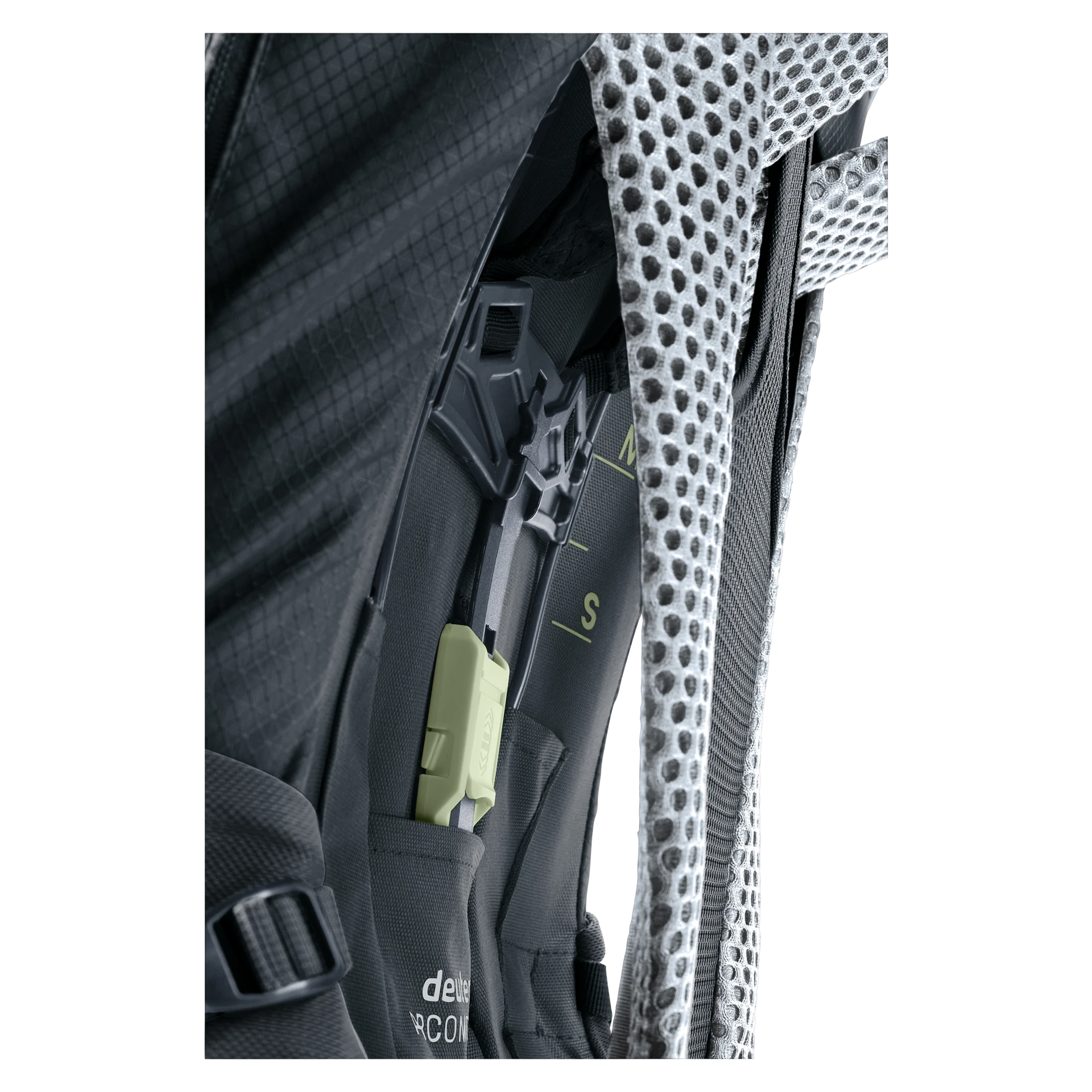 Mochila Futura Pro 40 black DEUTER - Imagen 12