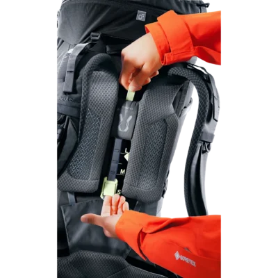 Mochila Aircontact Core 60 + 10 black DEUTER - Imagen 5